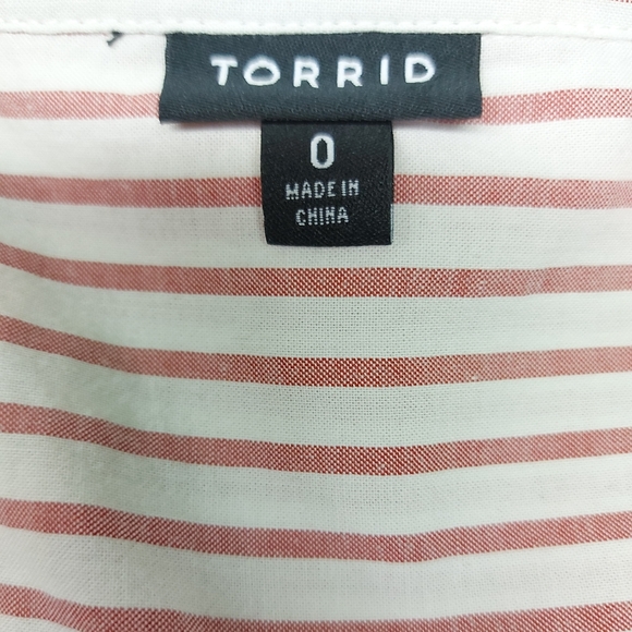 Torrid Lizzie Button Up Shirt Size 0 Long Sleeves - Picture 3 of 8